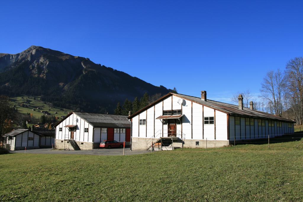 Mountain Lodge Backpackercamp Lenk im Simmental Exterior foto