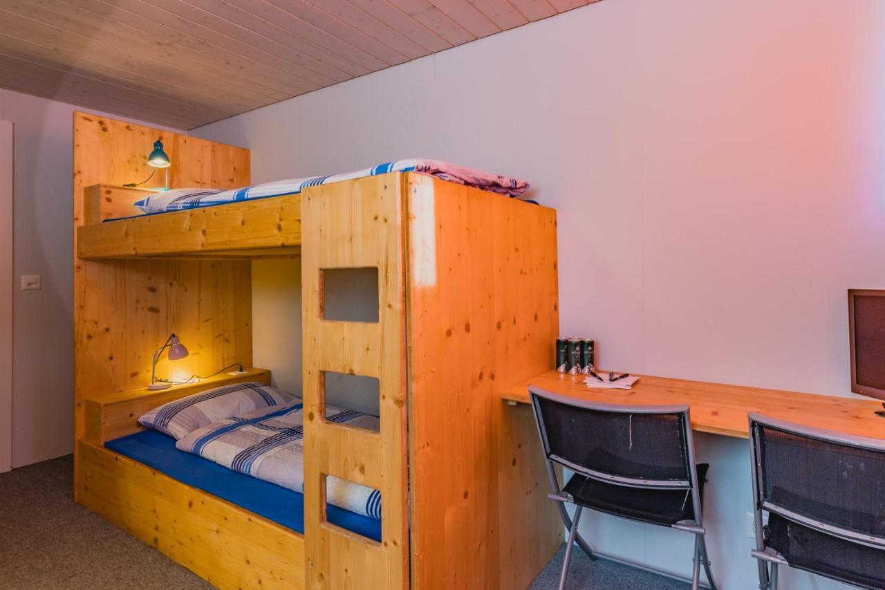 Mountain Lodge Backpackercamp Lenk im Simmental Exterior foto